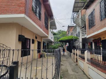 norte casa esquinera barranquilla 2 plantas independientes  con 3 rentas
