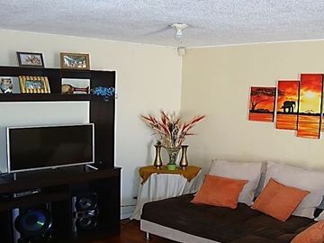 SE VENDE CASA DE OPORTUNIDAD 2 PLANTAS 317 M2. DE CONST. NORTE DE QUITO QUITO – PICHINCHA - ECUADOR