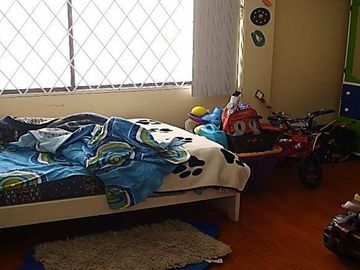 SE VENDE CASA DE OPORTUNIDAD 2 PLANTAS 317 M2. DE CONST. NORTE DE QUITO QUITO – PICHINCHA - ECUADOR