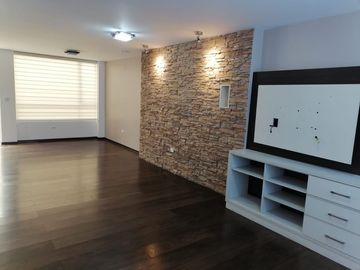 CASA EN EL CONJUNTO MONTECARLO II