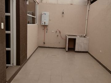 CASA EN EL CONJUNTO MONTECARLO II