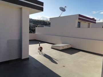 CASA EN EL CONJUNTO MONTECARLO II