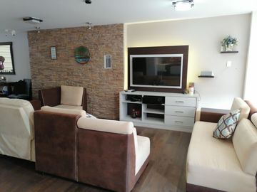CASA EN EL CONJUNTO MONTECARLO II