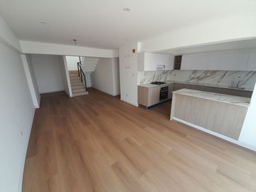 Venta Departamento duplex con terraza Chacarilla, Surco