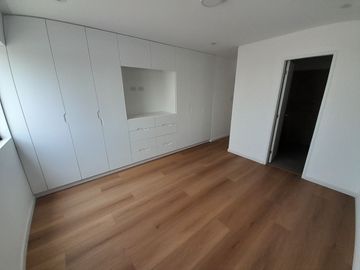 Venta Departamento duplex con terraza Chacarilla, Surco