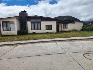 VENDO PROPIEDAD EN JUAN JOSE LATORRE N° 88 DE PUERTO CHACABUCO,  REGION DE AYSEN