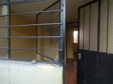 SE VENDE CASA DE TRES PLANTAS 289,24 M2.  TURUBAMBA ALTO – QUITO - PICHINCHA