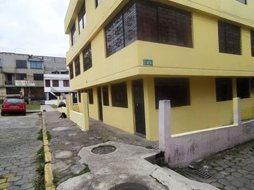 SE VENDE CASA DE TRES PLANTAS 289,24 M2.  TURUBAMBA ALTO – QUITO - PICHINCHA