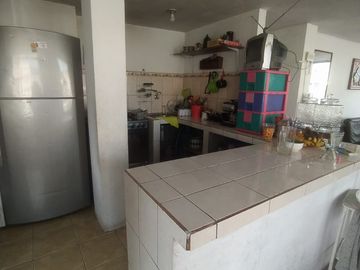 SE VENDE CASA DE TRES PLANTAS 289,24 M2.  TURUBAMBA ALTO – QUITO - PICHINCHA