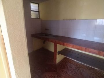 SE VENDE CASA DE TRES PLANTAS 289,24 M2.  TURUBAMBA ALTO – QUITO - PICHINCHA
