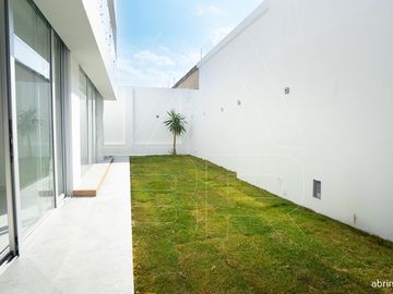CASA NUEVA EN COTO ZONA ANDARES
