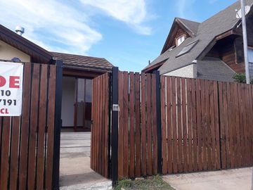 Se vende Hermosa casa en Bosques de Monte Mar de 1 piso.