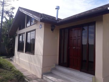 Se vende Hermosa casa en Bosques de Monte Mar de 1 piso.