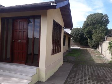 Se vende Hermosa casa en Bosques de Monte Mar de 1 piso.