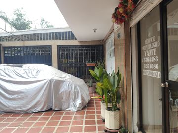 casa el jardin 2 plantas con terraza cuenta con 3 rentas