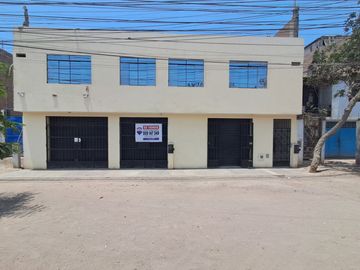 Casa Amplia Puente Piedra Ideal Para Negocio