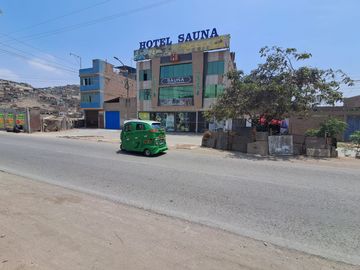 Casa Amplia Puente Piedra Ideal Para Negocio