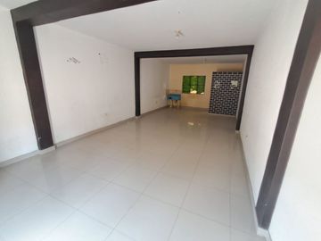 Casa Amplia Puente Piedra Ideal Para Negocio