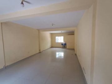 Casa Amplia Puente Piedra Ideal Para Negocio
