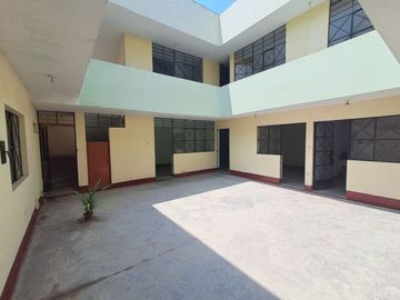 Casa Amplia Puente Piedra Ideal Para Negocio