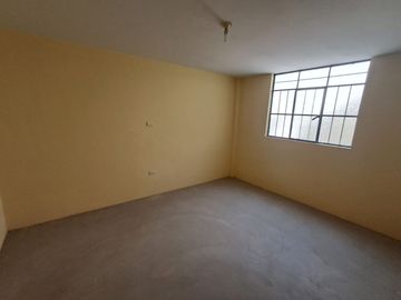 Casa Amplia Puente Piedra Ideal Para Negocio