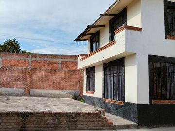 Casa Sola amueblada,  en RENTA a 200 mts del Centro de Tepotzotlán