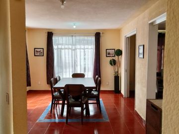 Casa Sola amueblada,  en RENTA a 200 mts del Centro de Tepotzotlán