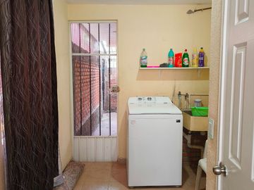 Casa Sola amueblada,  en RENTA a 200 mts del Centro de Tepotzotlán