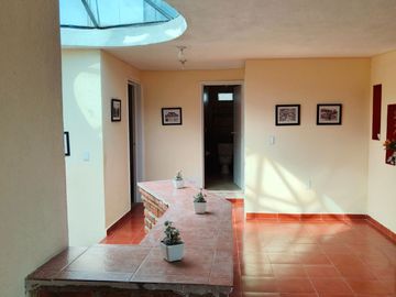 Casa Sola amueblada,  en RENTA a 200 mts del Centro de Tepotzotlán