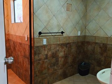Casa Sola amueblada,  en RENTA a 200 mts del Centro de Tepotzotlán