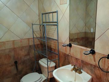 Casa Sola amueblada,  en RENTA a 200 mts del Centro de Tepotzotlán