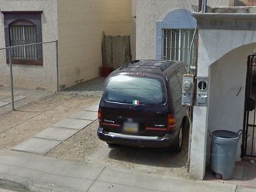 CASA EN EL CAMPANARIO MEXICALI MUY BIEN UBICADA