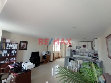 Oportunidad Venta De Hermosa Casa En Buenos Aires - Trujillo At. 144.99 M2