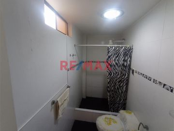 Oportunidad Venta De Hermosa Casa En Buenos Aires - Trujillo At. 144.99 M2