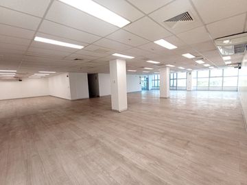 Alquiler De Edificio Completo Para Oficinas En Surco Cerca A La Embajada De Estados Unidos