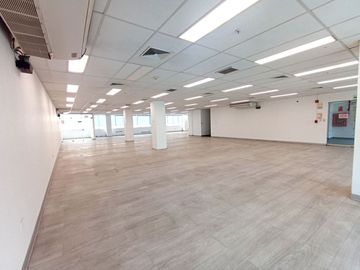 Alquiler De Edificio Completo Para Oficinas En Surco Cerca A La Embajada De Estados Unidos