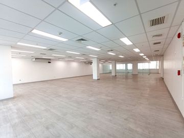 Alquiler De Edificio Completo Para Oficinas En Surco Cerca A La Embajada De Estados Unidos