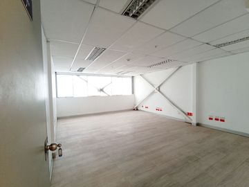 Alquiler De Edificio Completo Para Oficinas En Surco Cerca A La Embajada De Estados Unidos