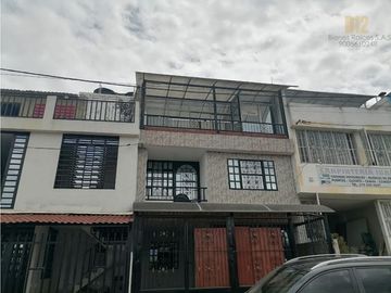 CASA EN VENTA FUSAGASUGÁ DE 4 PISOS BARRIO LA PAMPA