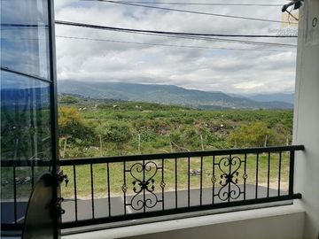 CASA EN VENTA FUSAGASUGÁ DE 4 PISOS BARRIO LA PAMPA