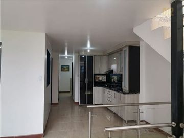 CASA EN VENTA FUSAGASUGÁ DE 4 PISOS BARRIO LA PAMPA