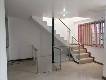 CASA EN VENTA FUSAGASUGÁ DE 4 PISOS BARRIO LA PAMPA