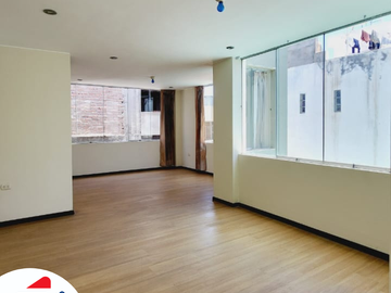 EN VENTA AMPLIO DEPARTAMENTO DE ESTRENO MAS AIRES CON PROYECCION PARA DUPLEX O TRIPLEX EN PIEDRA SANTA