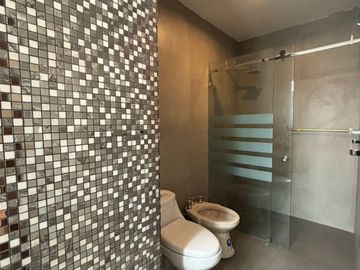 Departamento en venta en Av. Cuxibamba, Loja