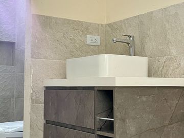 Salinas - Sector del Country Club, casa por estrenar de 3 dormitorios y terreno de 250 m2 (2690,98 sq ft)