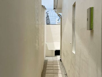 Salinas - Sector del Country Club, casa por estrenar de 3 dormitorios y terreno de 250 m2 (2690,98 sq ft)