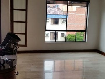 APTO SITUADO EN EL TRADICIONAL BARRIO EL PEÑON