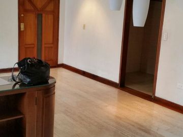 APTO SITUADO EN EL TRADICIONAL BARRIO EL PEÑON