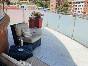 Lujoso Penthouse en venta 237m2C a pocas cuadras del centro de Cuenca