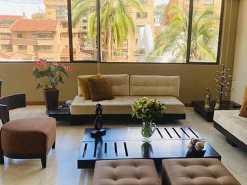 Lujoso Penthouse en venta 237m2C a pocas cuadras del centro de Cuenca